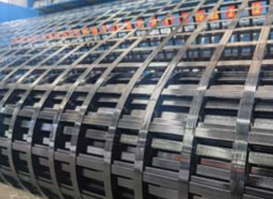 新民钢塑土工格栅：基建“隐形脊梁”的绿色智造与长寿命进化论